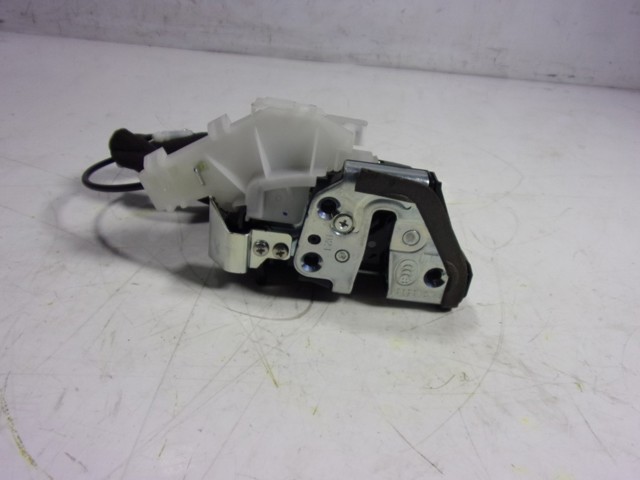 Zamek drzwi tylnych lewych Toyota C-HR hatchback (X10) (2016 - 2026) cena, od 105,74 USD