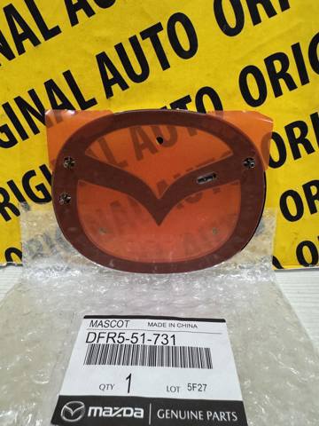 Do koszyka Emblemat na klapę bagaznika (znaczek firmowy) Mazda CX-30  DM