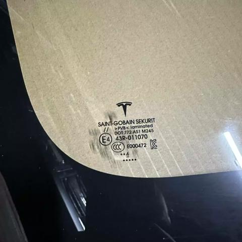 Do koszyka 1466270S0C Tesla Szyba przednia