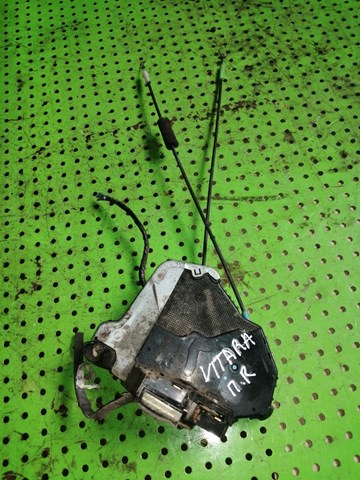  Zamek drzwi przednich prawych Suzuki Grand Vitara 