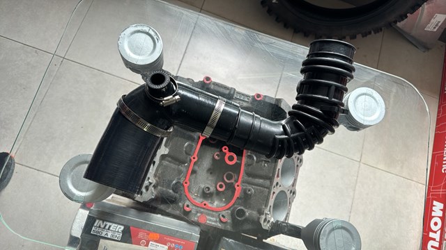 Króciec powietrza, wlot do turbiny (doładowanie) Nissan/Infiniti 16578VC104 cena, od 101,61 USD
