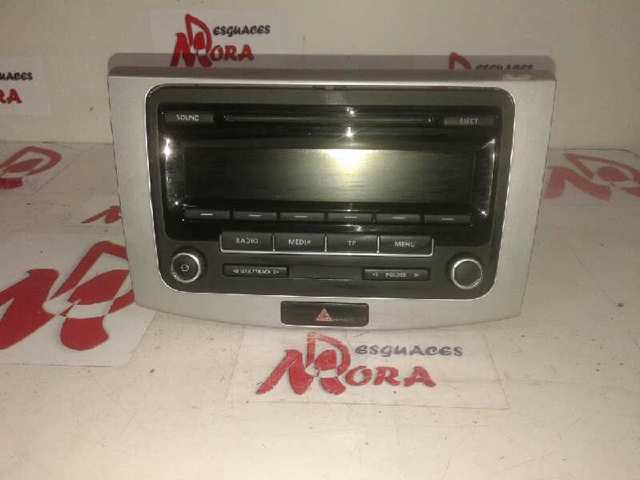 Radioodtwarzacz (radio AM/FM) Volkswagen Passat B7 sedana (362) (2010 - 2016) cena, od 64,70 USD