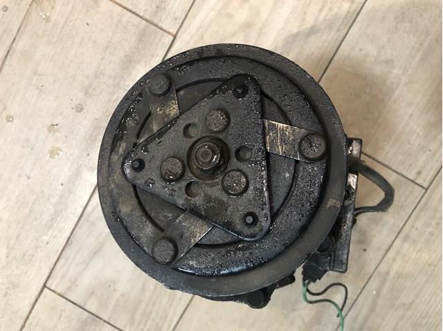 Sprężarka klimatyzacji Ford 1745000