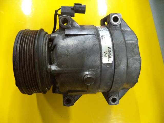 Sprężarka klimatyzacji 6611304915 Ssang Yong