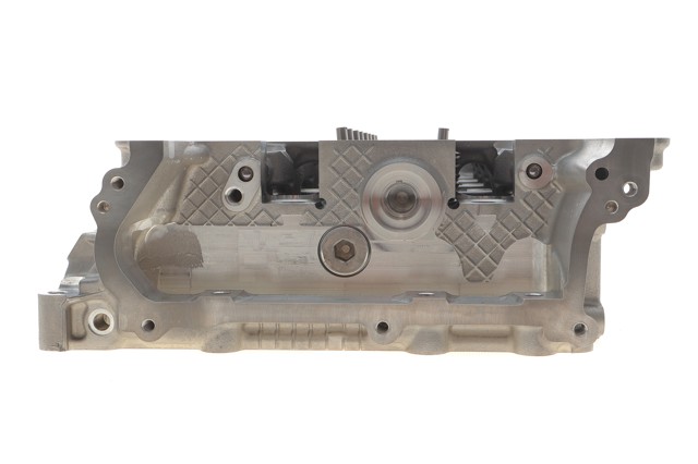Głowica cylindrów do Mercedes E  W213