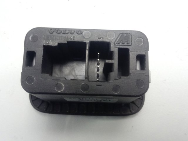 Przycisk blokady klapy bagażnika (drzwi 3/5) Land Rover CPLA10E998AA cena, od 44,69 USD