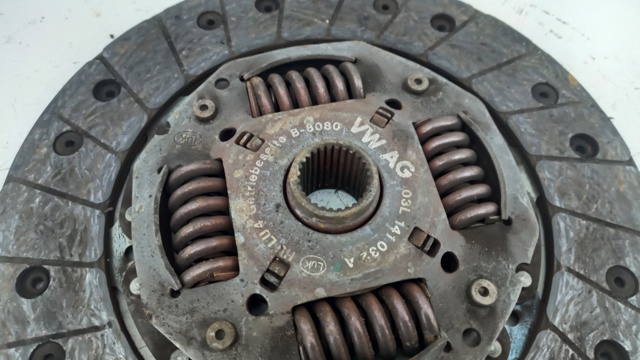 Do koszyka 03L141032A VAG Tarcza sprzęgła