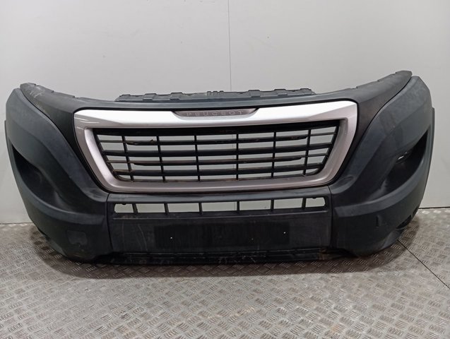 Zderzak przedni, środkowa część 1637293680 Peugeot/Citroen
