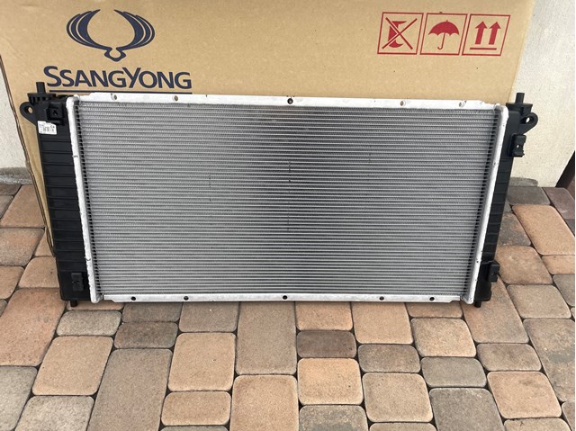 Do koszyka 2131034620 Ssang Yong Chłodnica silnika