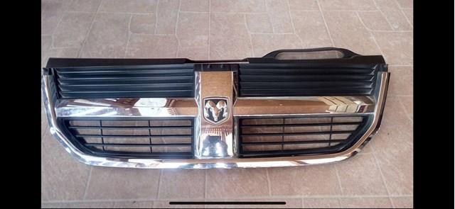 Do koszyka 1BG84SZ0AE Chrysler Atrapa chłodnicy