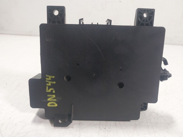 Do koszyka 8637A647 Mitsubishi 