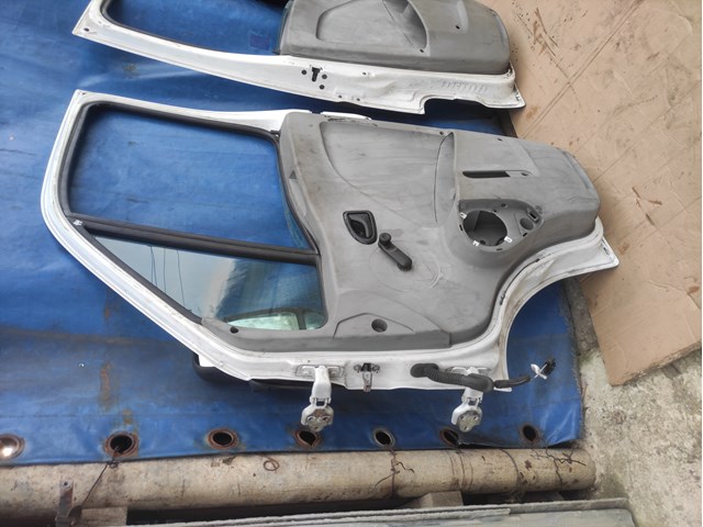 Do koszyka Drzwi przednie lewe Renault Master II JD