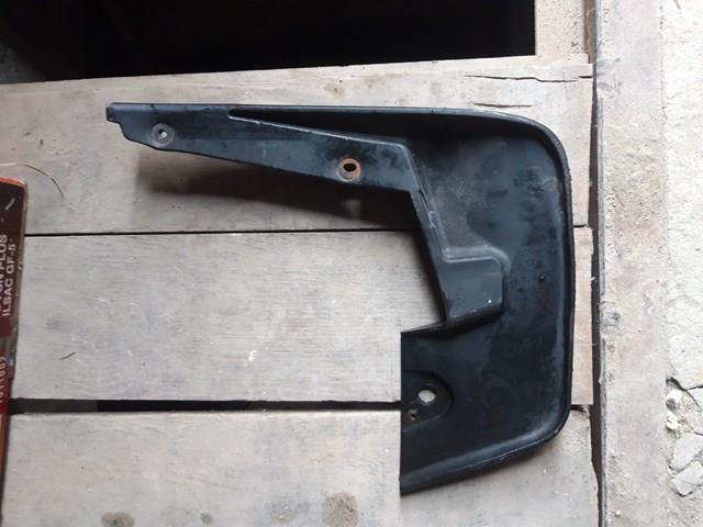 6001998163 Renault (RVI) Chlapacze przednie, zestaw