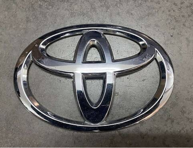 Emblemat na klapę bagaznika (znaczek firmowy) do Toyota Corolla  E15