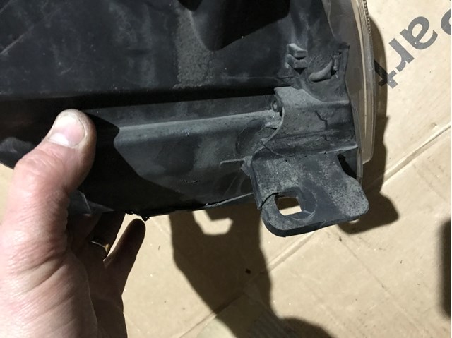 Reflektor lewy Peugeot/Citroen 9817298380 cena, od 227,44 USD