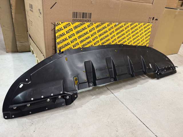Osłona zderzaka przedniego Mitsubishi 5370C241 cena, od 94,67 USD