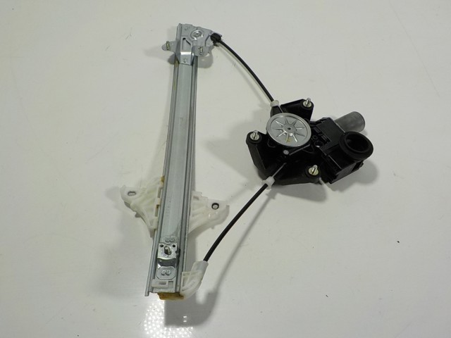 Mechanizm podnoszenia szyby drzwi przednich lewych do Toyota Yaris CROSS MXP