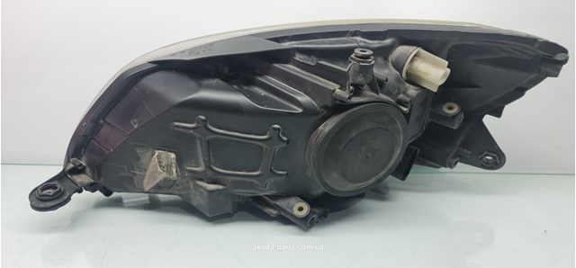 Do koszyka 5J1941016C VAG Reflektor prawy