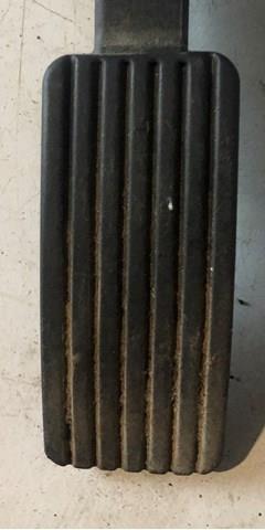 Do koszyka Pedał przyspieszenia (gazu) Mitsubishi Colt VI Z3A