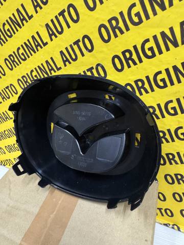 Uchwyt emblematu kratki chłodnicy Mazda GBFN50716 cena, od 49,00 USD