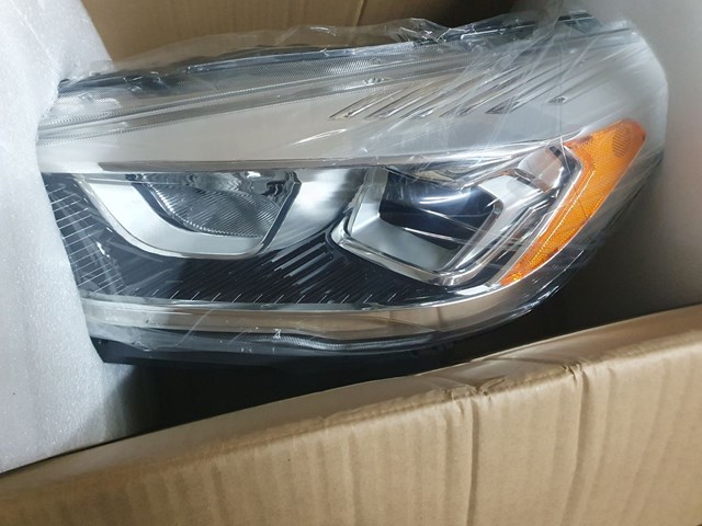 Do koszyka ZFD111149R Signeda Reflektor prawy
