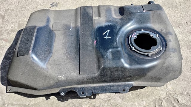  Zbiornik paliwa Mitsubishi Outlander 