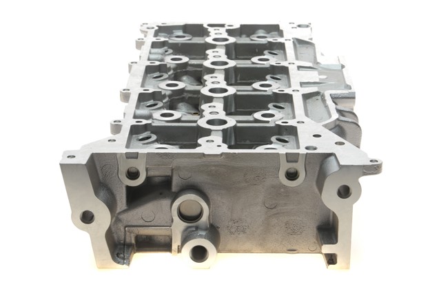 908260 AMC Głowica cylindrów