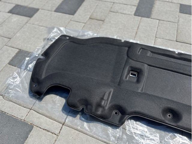 Do koszyka Wygluszenie maski Renault Megane IV K9A, K9M, K9N