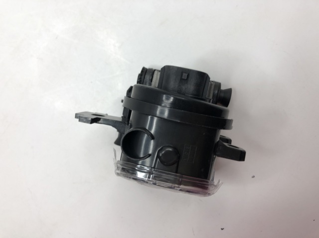 261558990D Nissan/Infiniti Lampa przeciwmgielna lewa