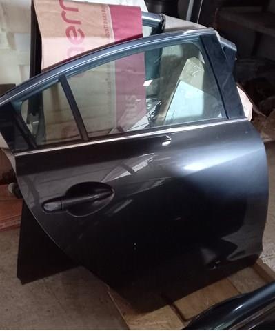 Drzwi tylne prawe Mazda GHY27202XB cena, od 478,42 USD