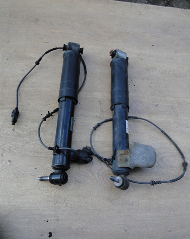 Do koszyka 562106865R Renault (RVI) Amortyzator przedni