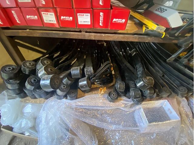 Do koszyka KK315560AA Ford Resor tylny
