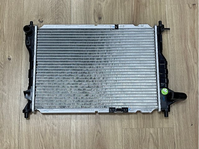 Chłodnica silnika General Motors 96477777 cena, od 104,48 USD