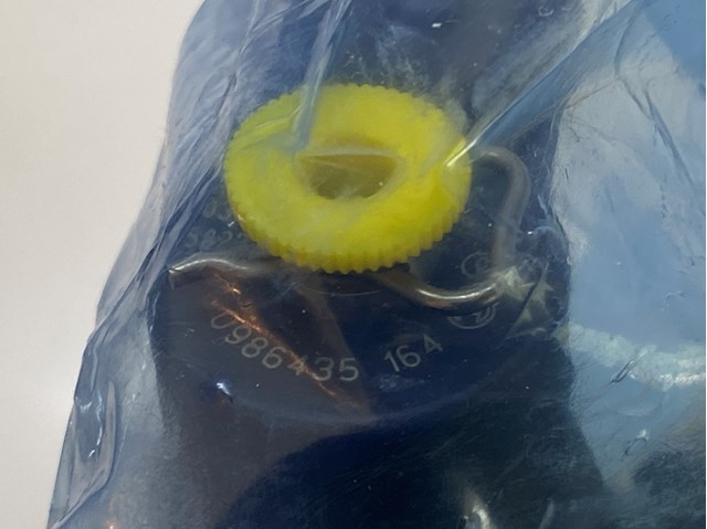 Wtryskiwacz paliwa Bosch 0986435053