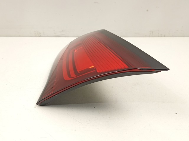 Lampa zespolona tylna prawa wewnętrzna 9808624780 Peugeot/Citroen