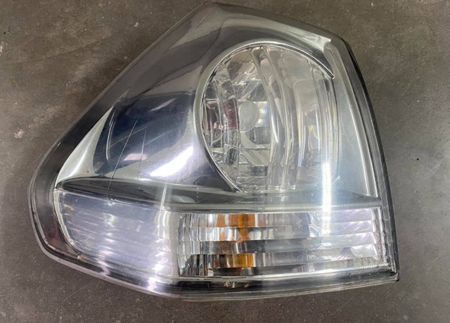 8156148061 Toyota Lampa zespolona tylna lewa zewnętrzna