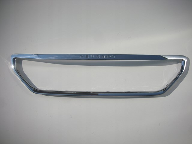 Do koszyka 9816027680 Peugeot/Citroen Nakładka (ramka) atrapy chłodnicy
