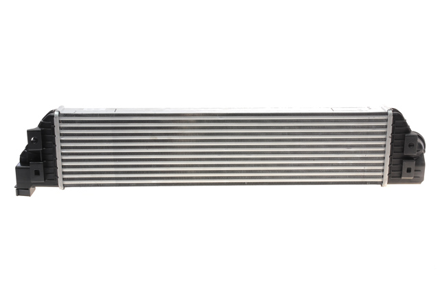 Chłodnica intercoolera 818561 VALEO