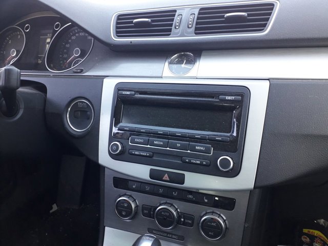 Radioodtwarzacz (radio AM/FM) Volkswagen Passat B7