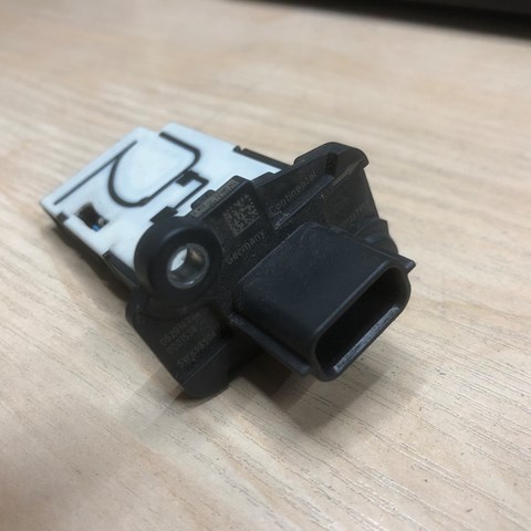 Czujnik przepływu powietrza, przepływomierz powietrza M.A.F. 93450753 Opel