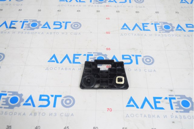 KB8A51U30 Mazda Wspornik błotnika tylnego
