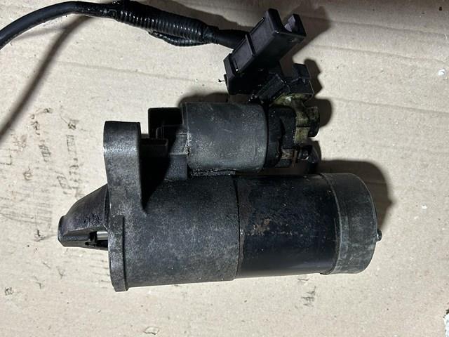 M001T81582 Mitsubishi Rozrusznik