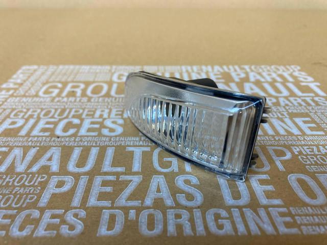 6039207E Polcar Kierunkowskaz prawy