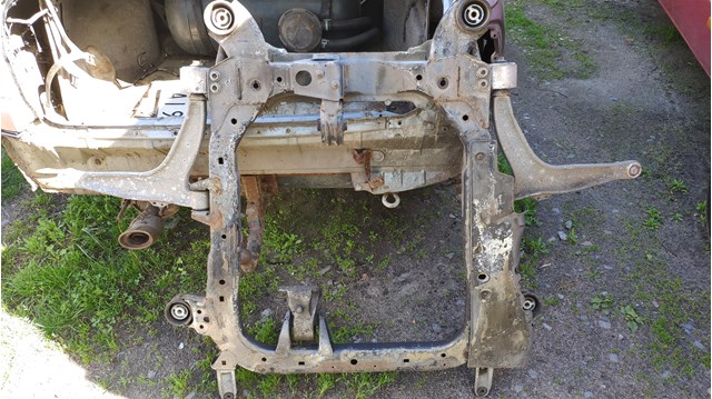 Korpus osi przedniej 93173460 Opel