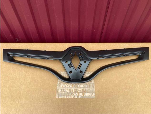 Atrapa chłodnicy Polcar 60M105 cena, od 70,94 USD