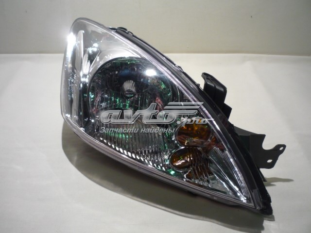 20A469B52B TYC Reflektor prawy