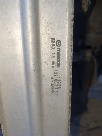 Chłodnica intercoolera Mazda R2AX13565