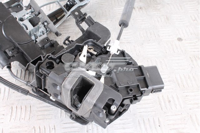 Zamek drzwi przednich lewych JDE38173 Jaguar