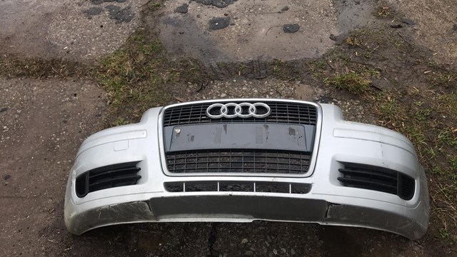 Zderzak przedni VAG 8P0807105FGRU