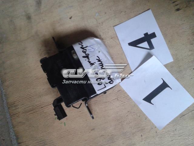 Do koszyka 905037230R Renault (RVI) Zamek klapy bagażnika (3/5 drzwi tylnych)